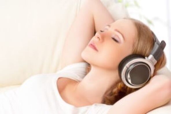 Se concentrer sur l'écoute de la musique
